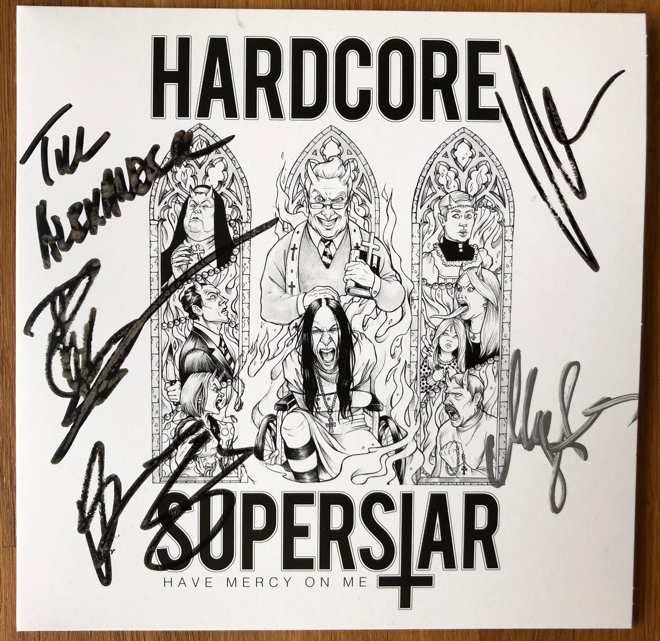 Photo of Hardcore Superstar vinyl single compressed with Pixelmator.